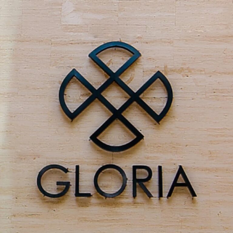 Item 2 gloria logo
